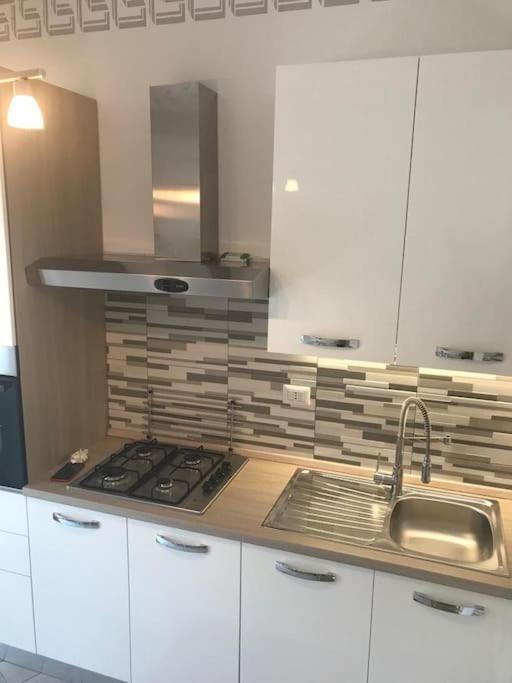 Premium Apartment With Parking Ciampino Exterior foto